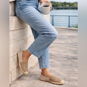 DKNY Espadrille Loafer Flats Women’s Size 9 Tan Brown Logo Slip-On Shoes EUC
